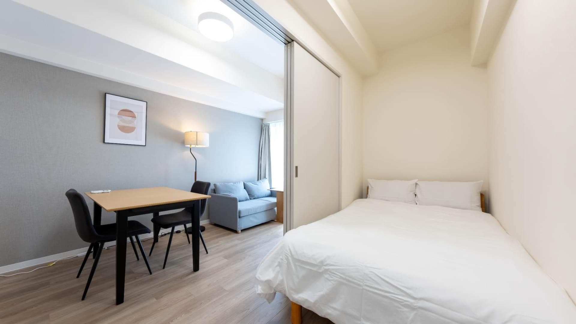 Room image 8