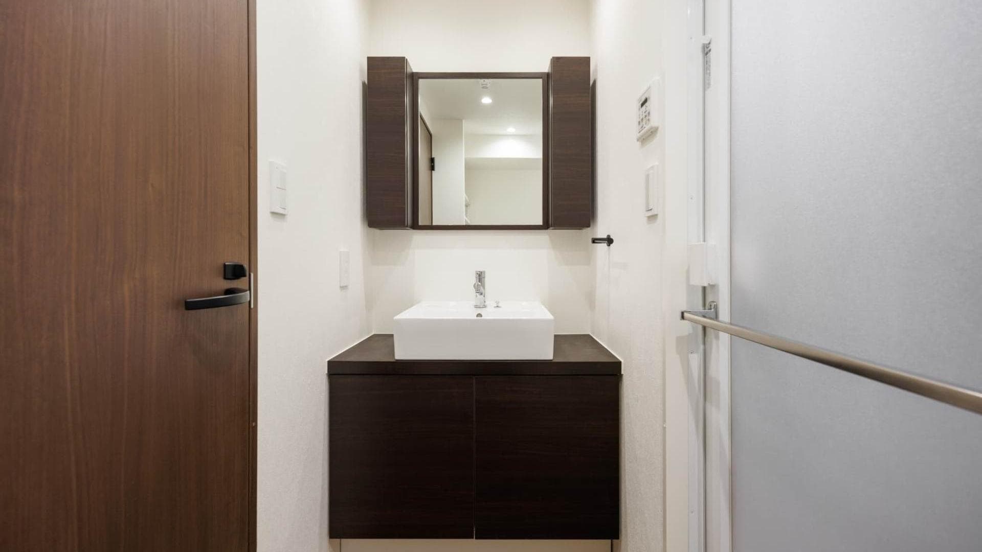 Room image 15