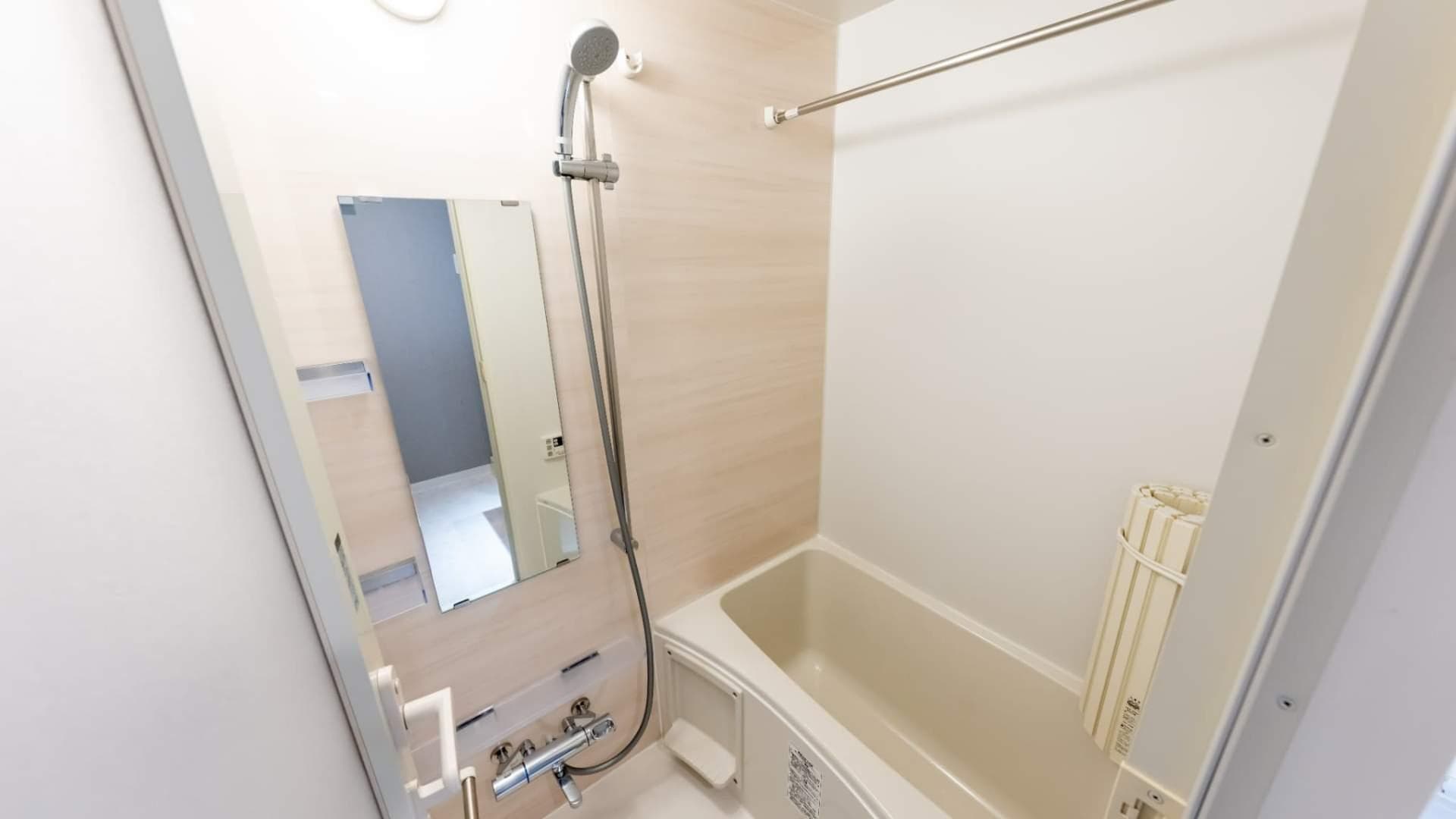 Room image 15