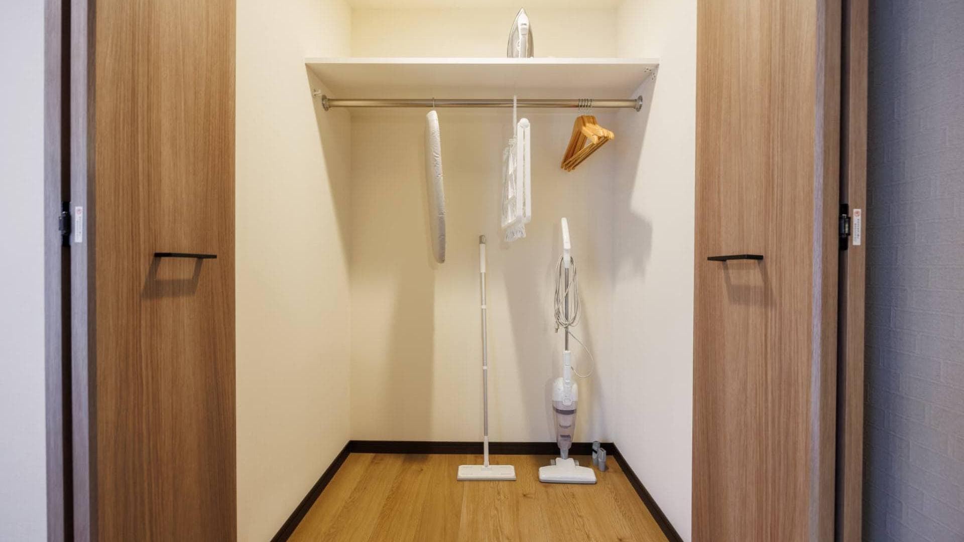 Room image 16