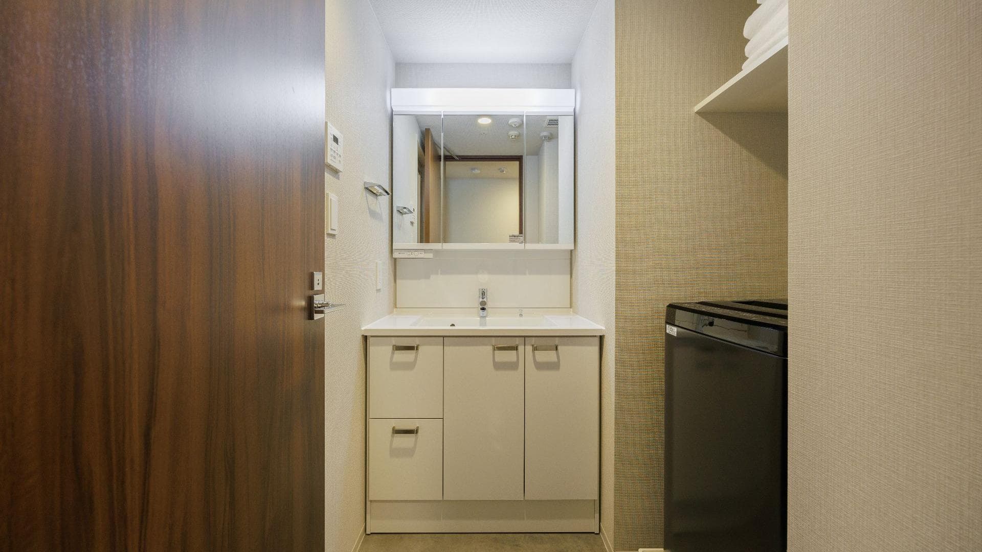 Room image 13