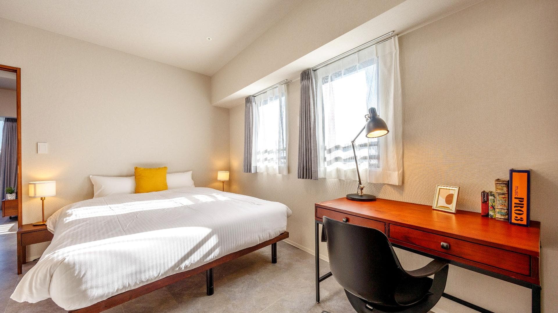 Room image 8