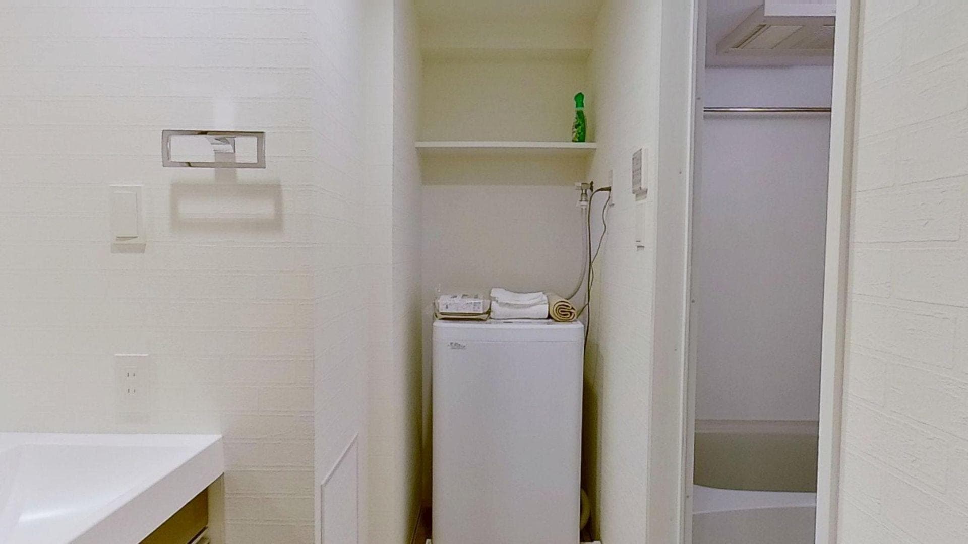 Room image 16