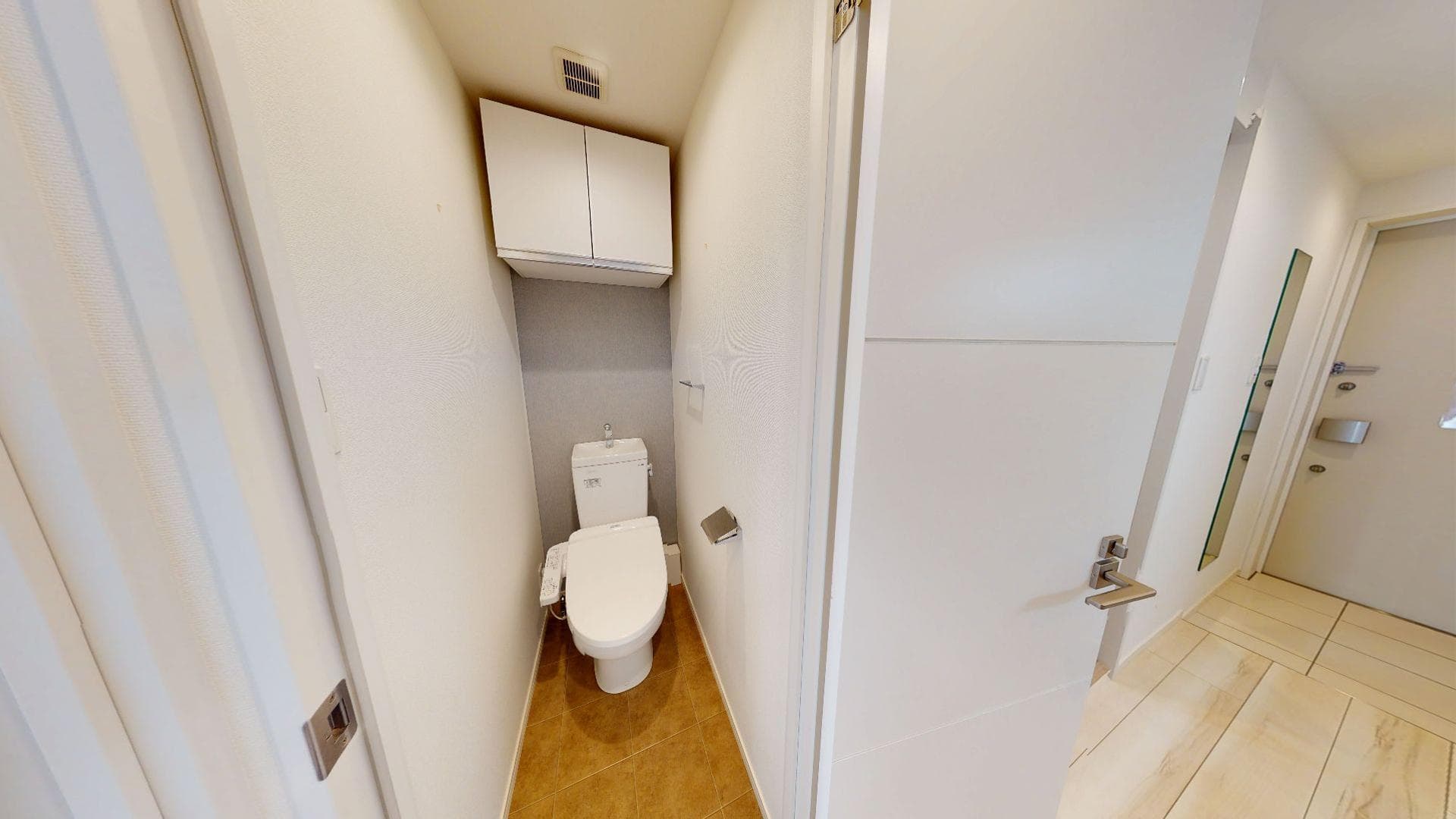 Room image 8
