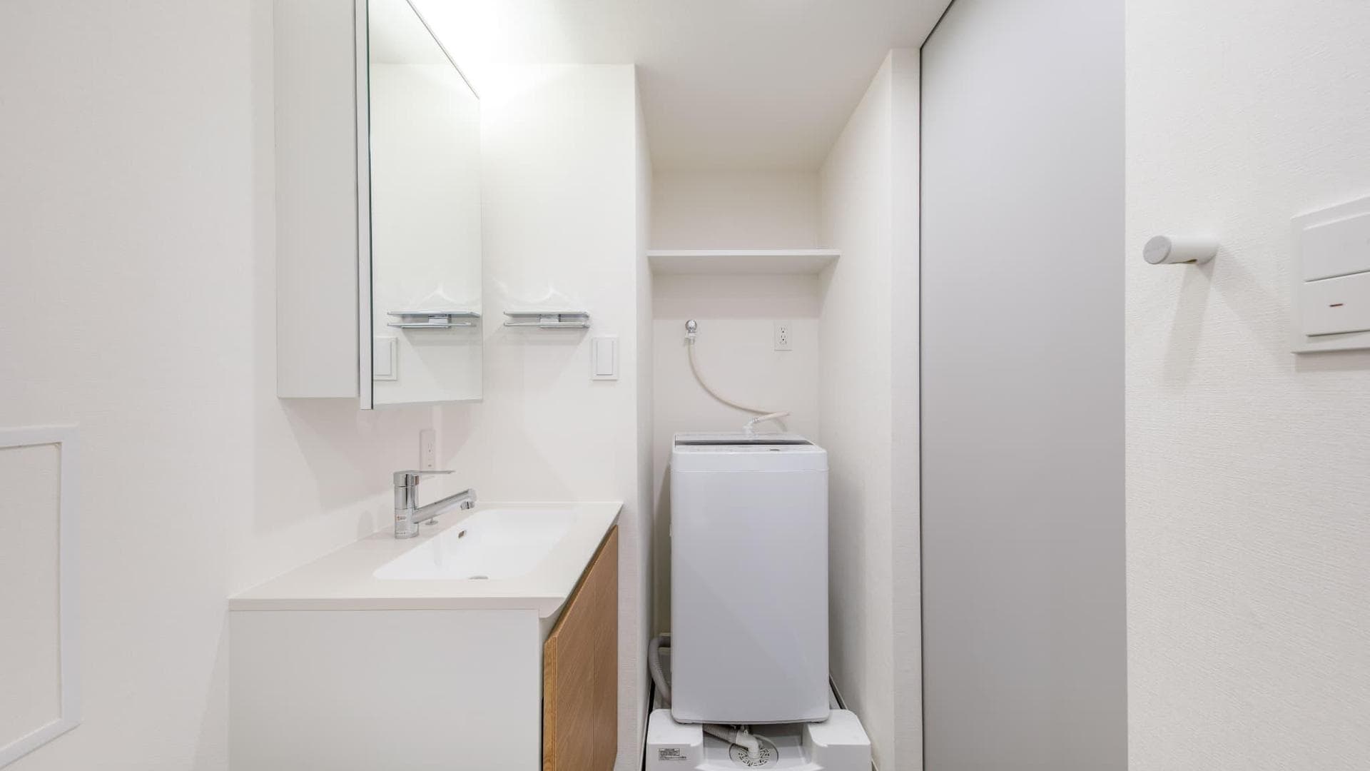 Room image 12