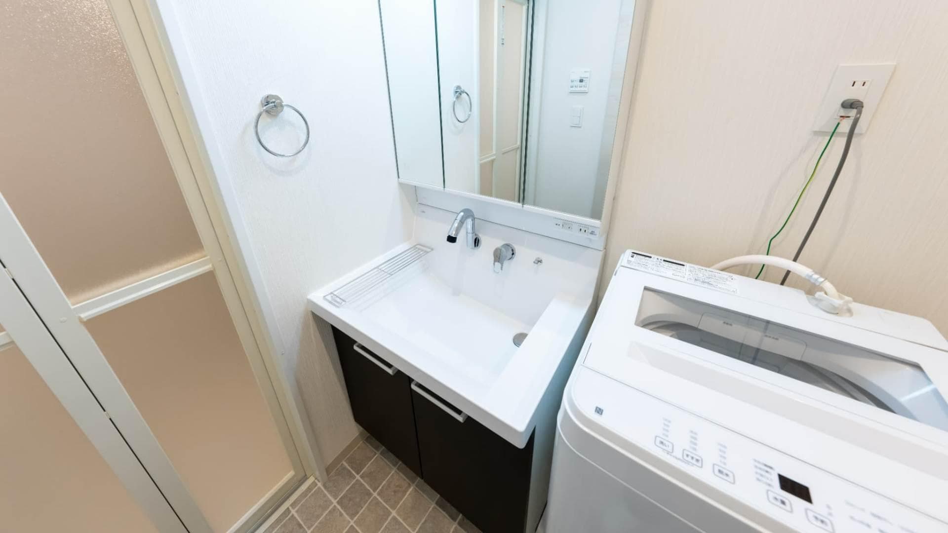 Room image 14