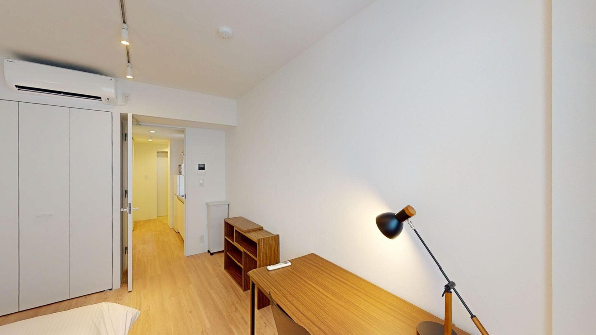 Room image 8