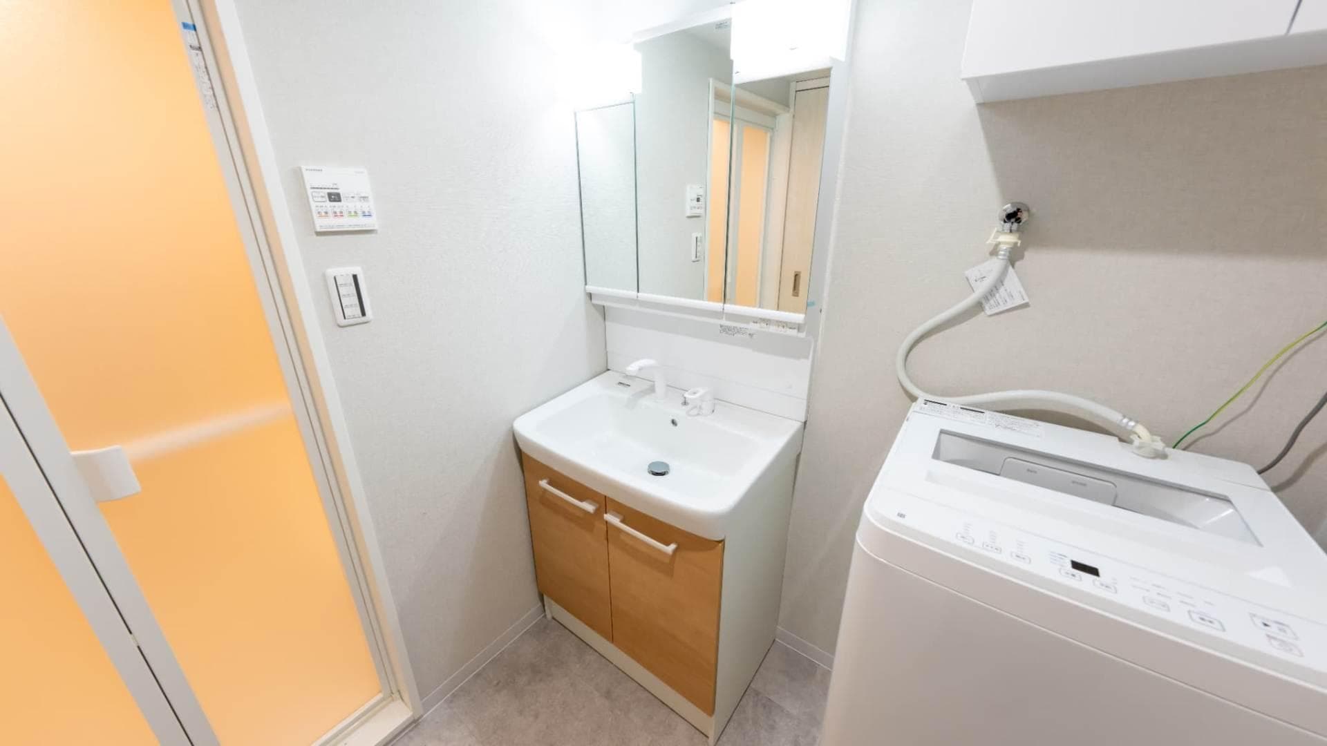 Room image 15