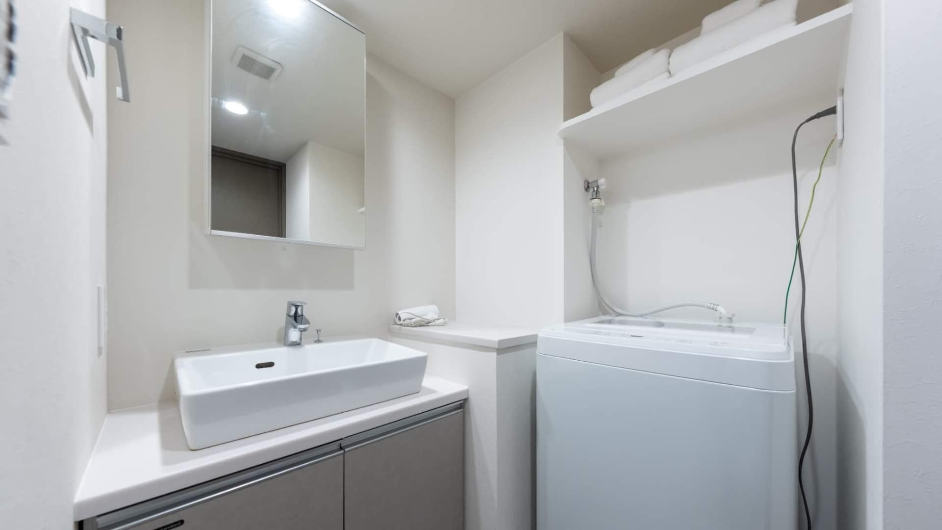 Room image 15