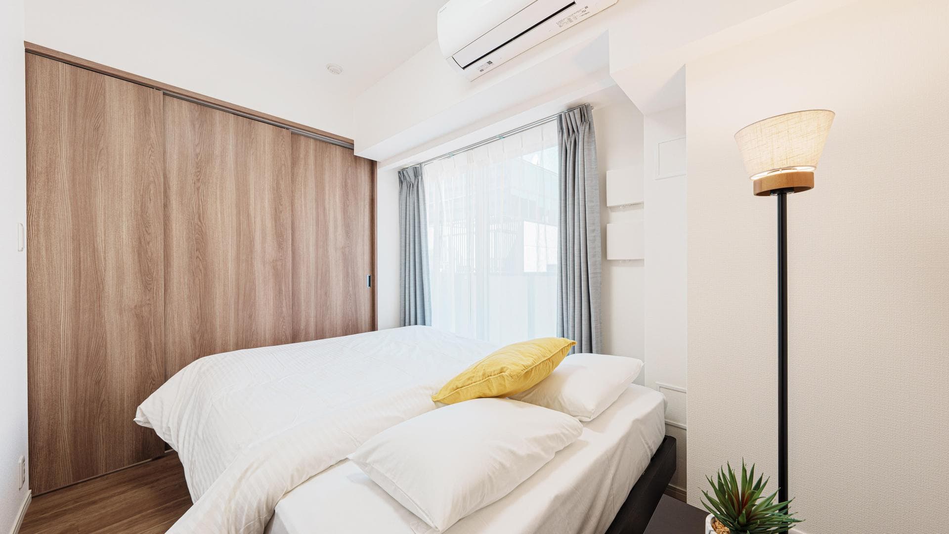 Room image 8