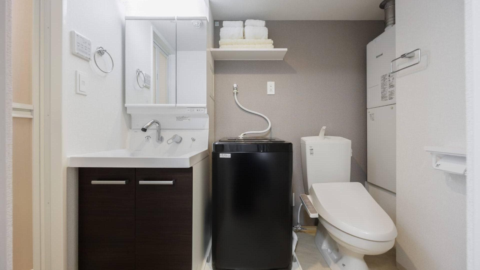 Room image 11