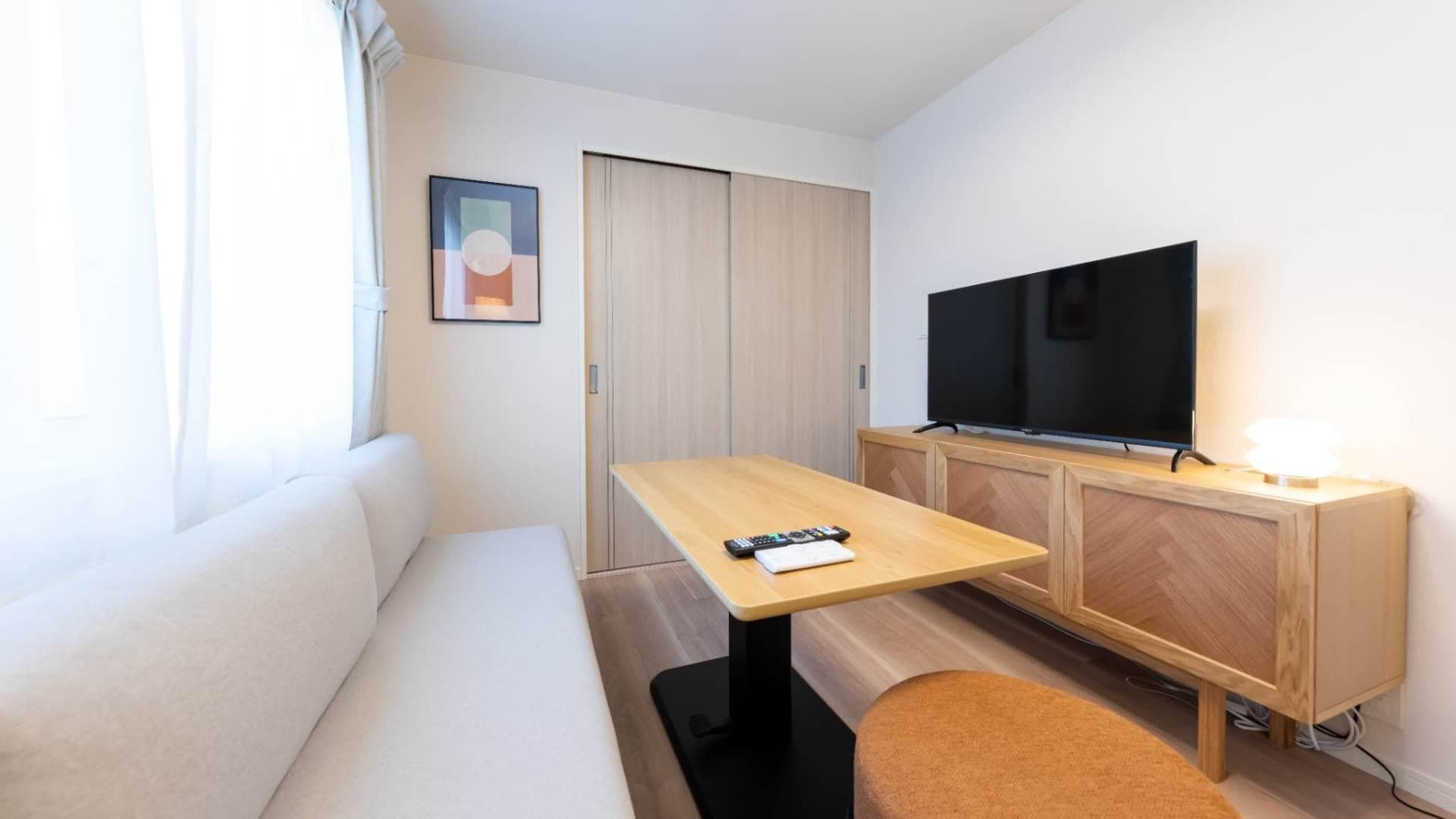 Room image 11