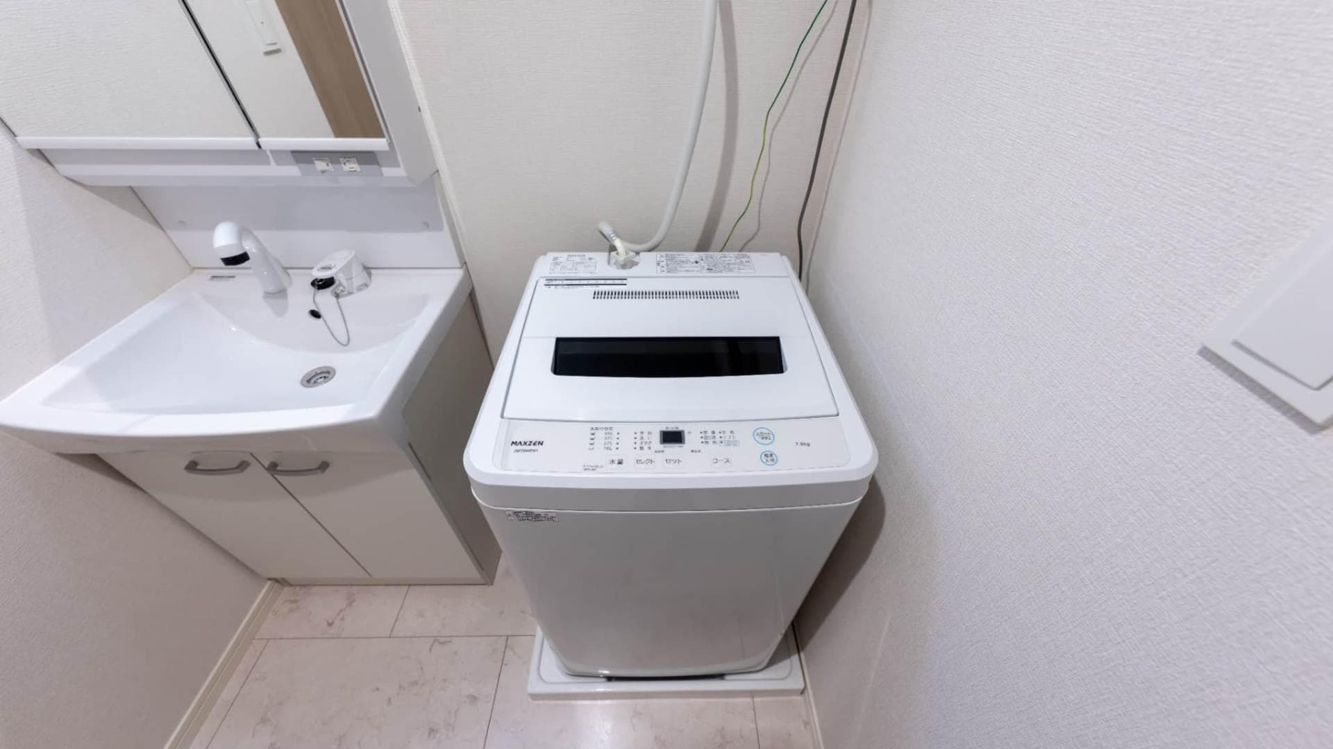 Room image 16