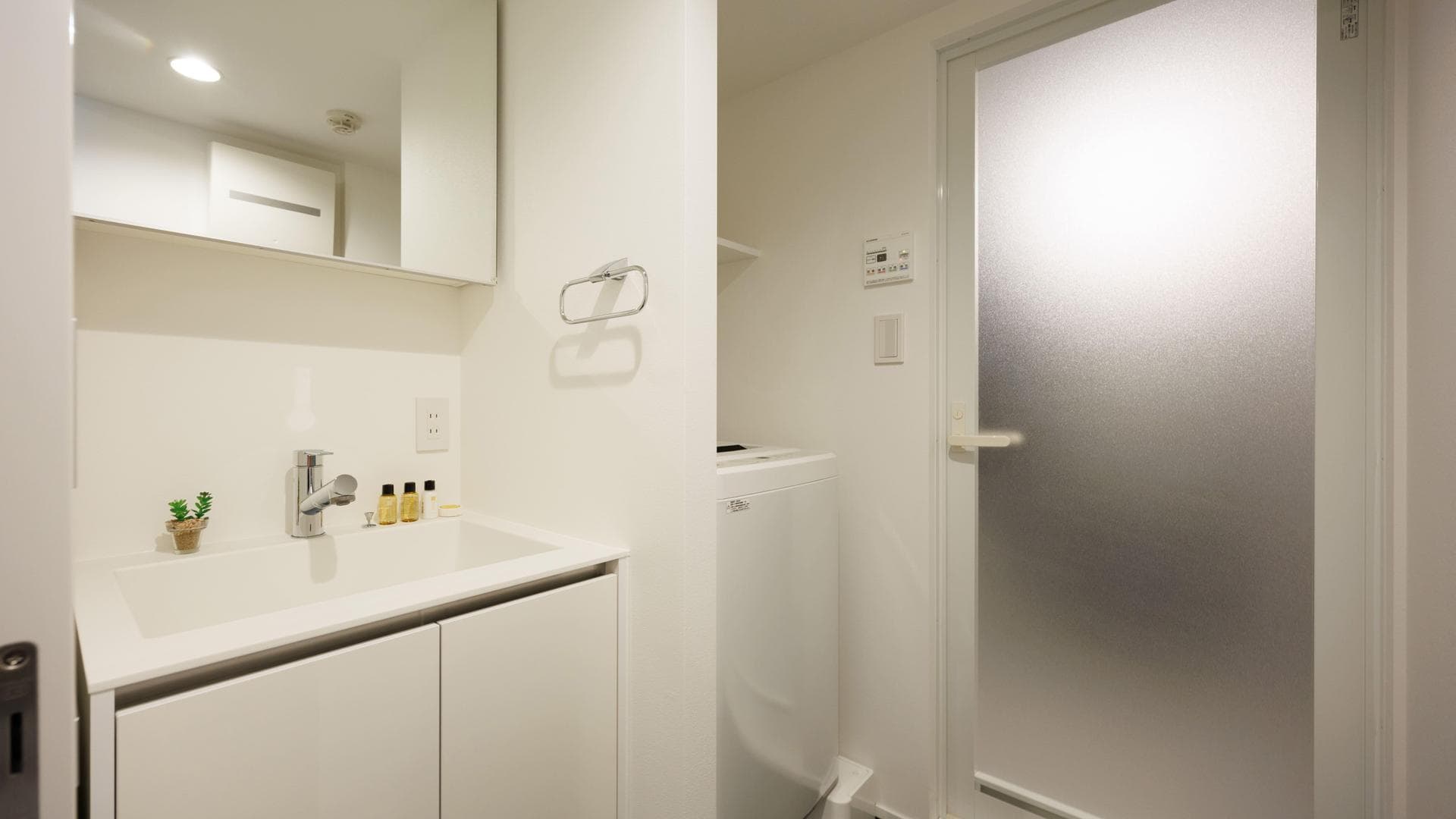 Room image 12