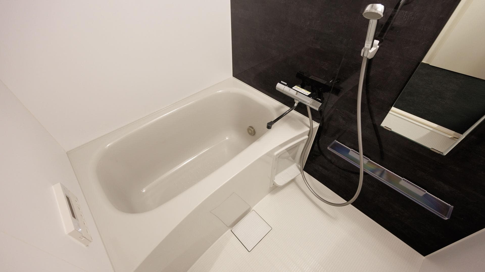 Room image 13