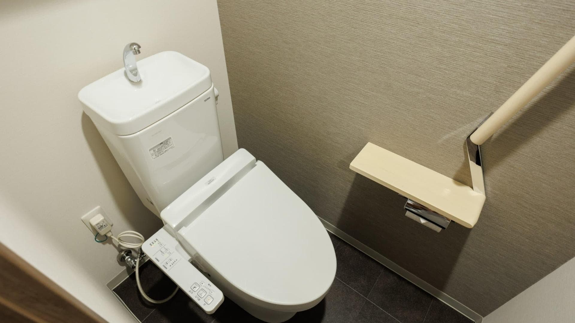 Room image 11