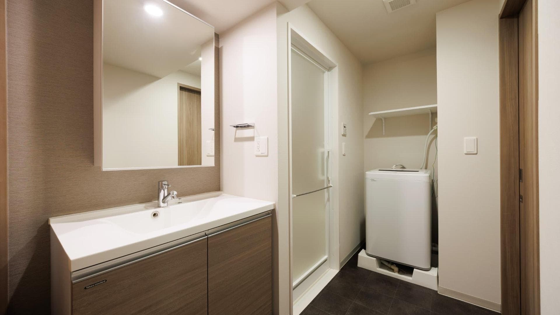 Room image 13