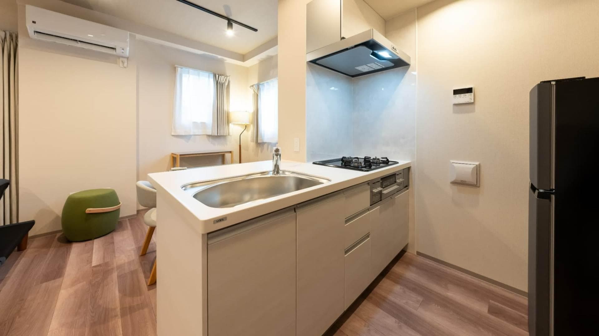 Room image 11