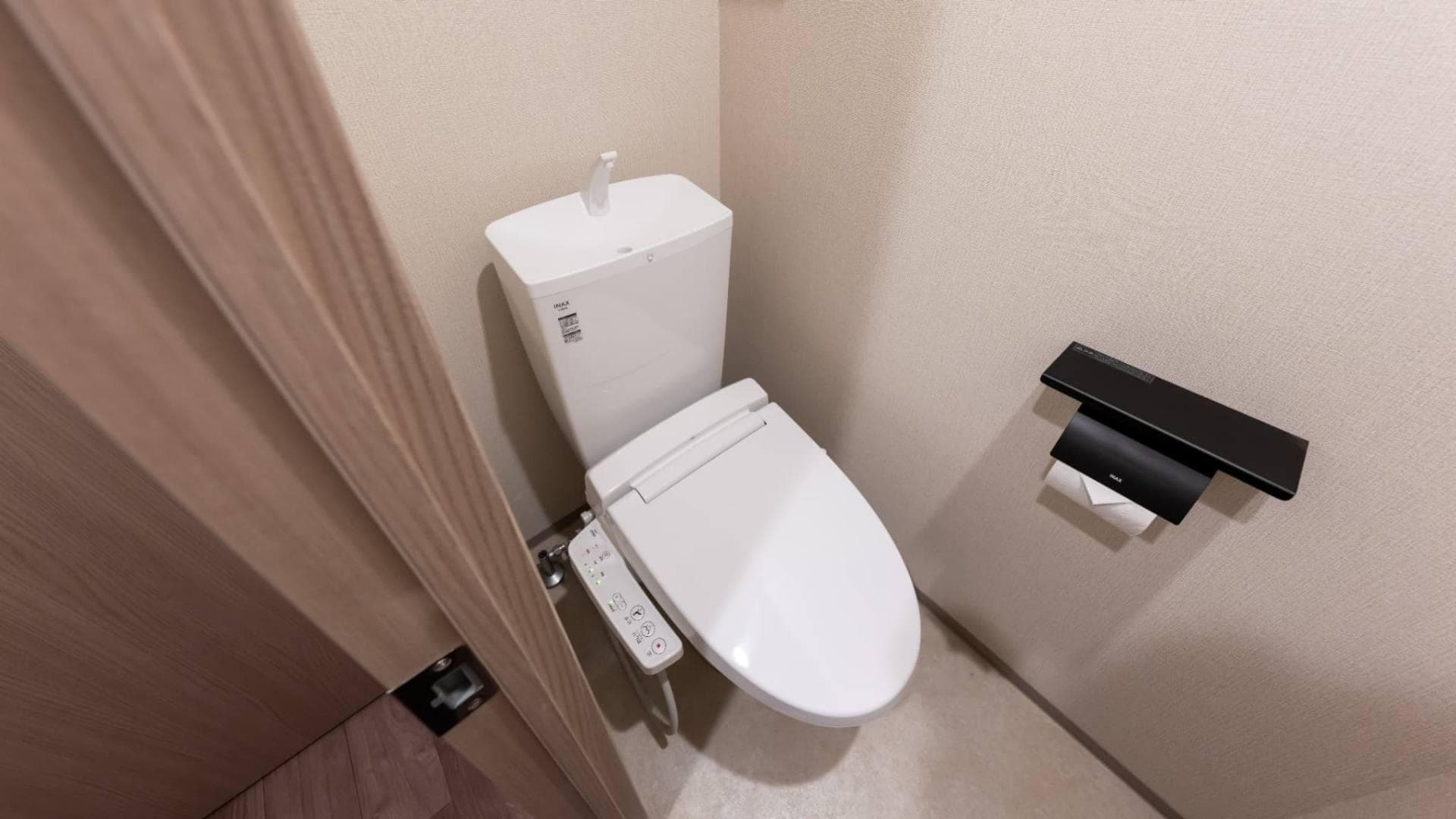 Room image 13