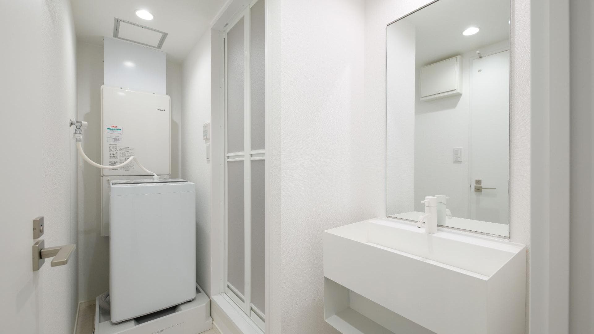 Room image 12