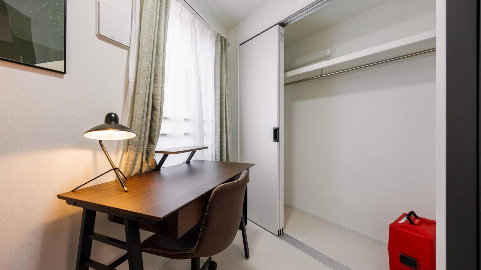 Room image 9