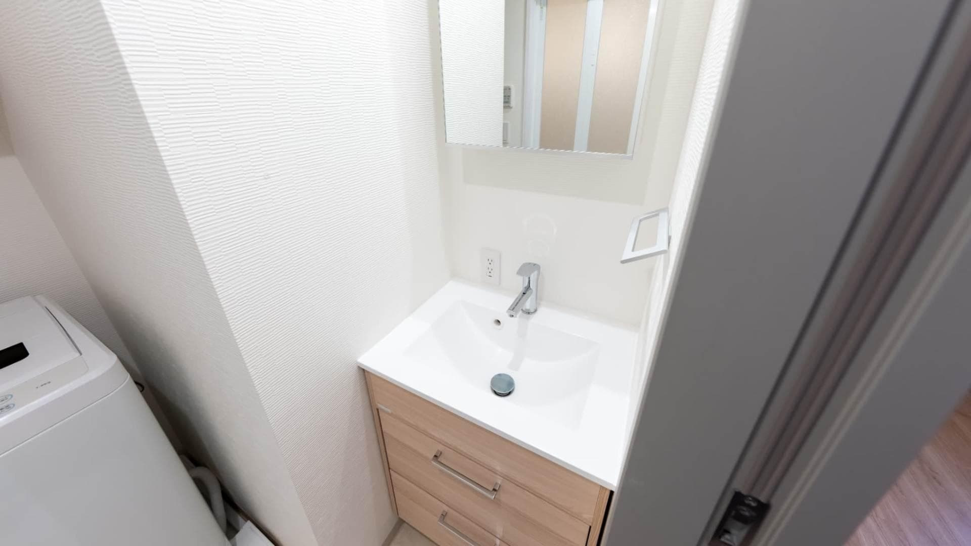 Room image 13
