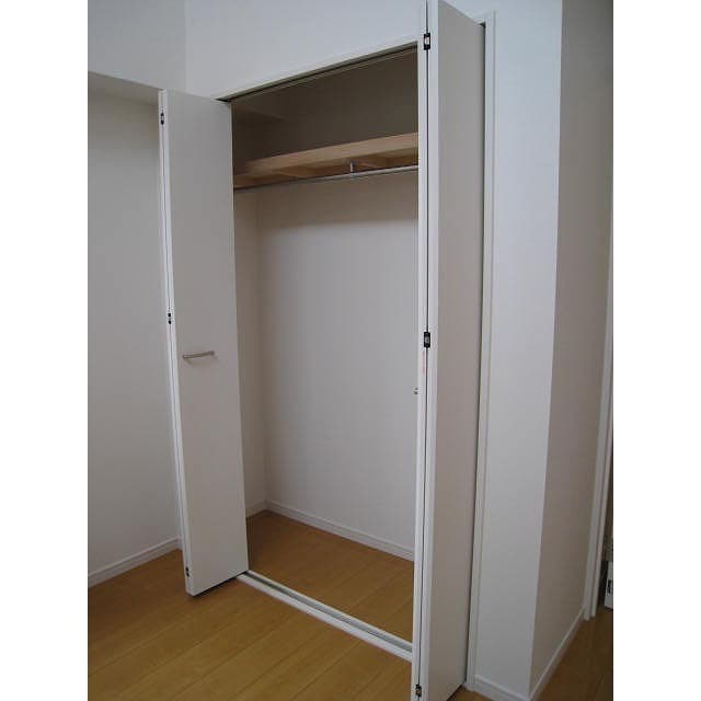 Room image 10