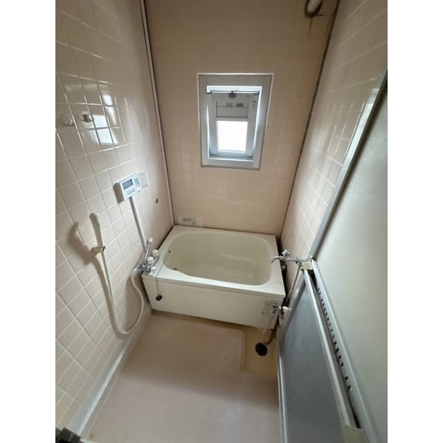 Room image 16