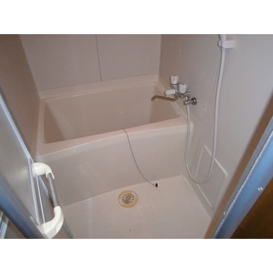 Room image 10