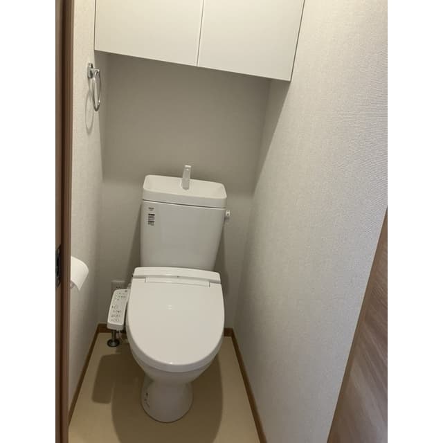 Room image 10