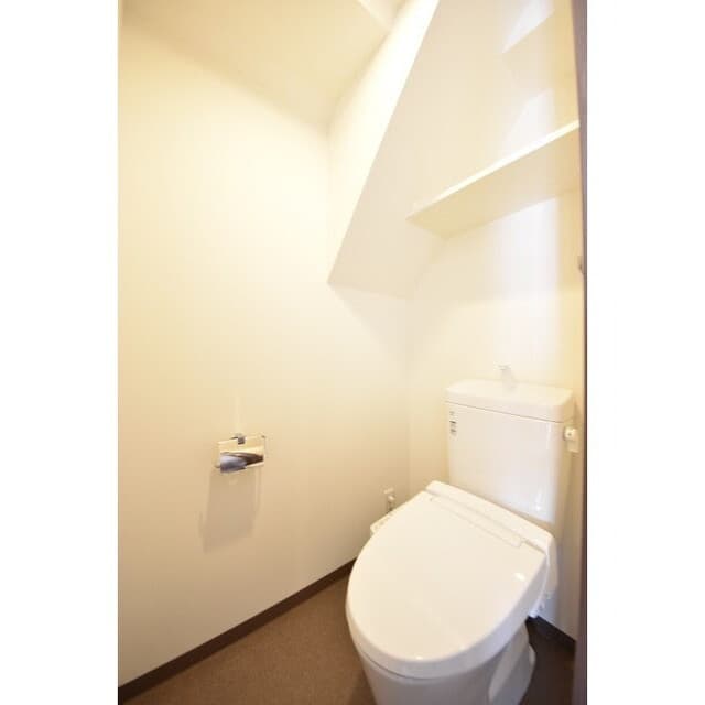 Room image 13