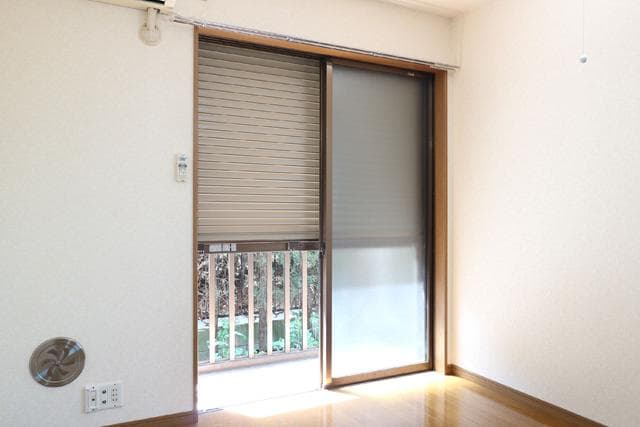 Room image 11