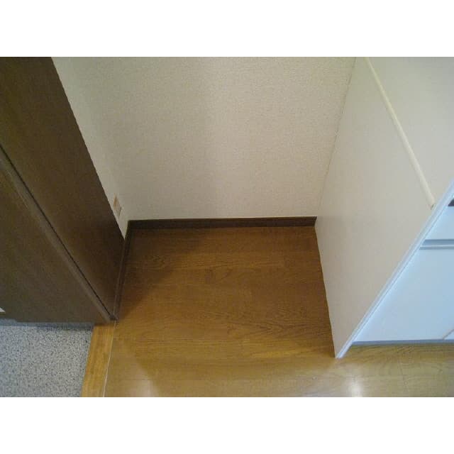 Room image 16