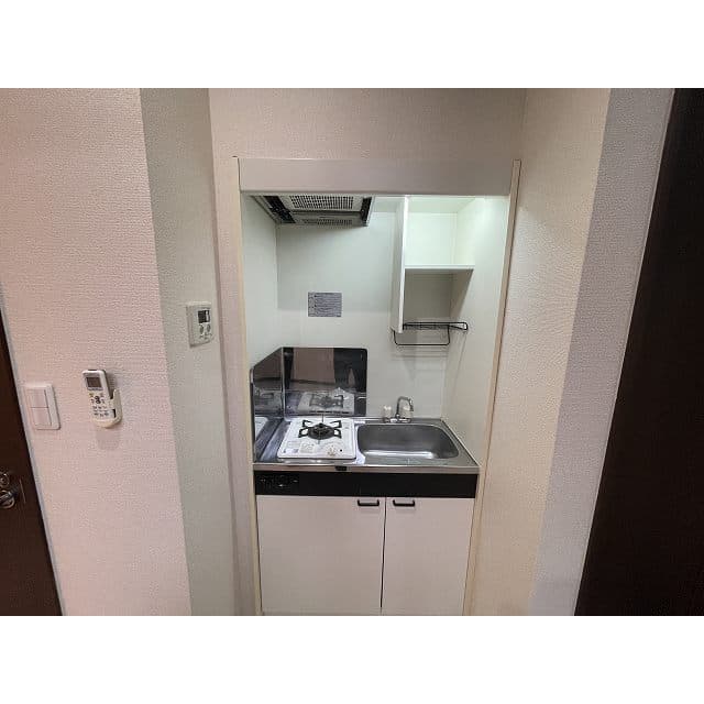 Room image 9