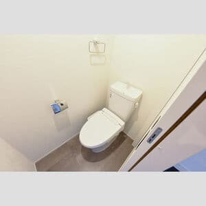 Room image 11