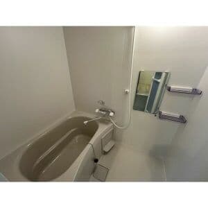 Room image 13