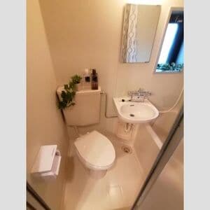 Room image 8