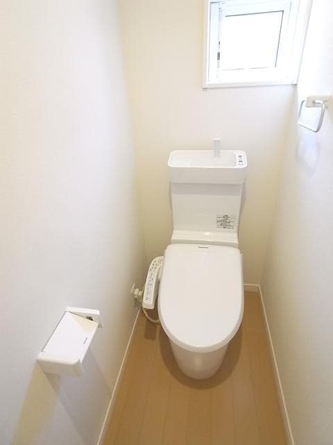 Room image 15