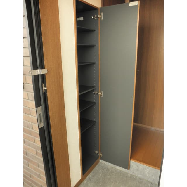 Room image 15