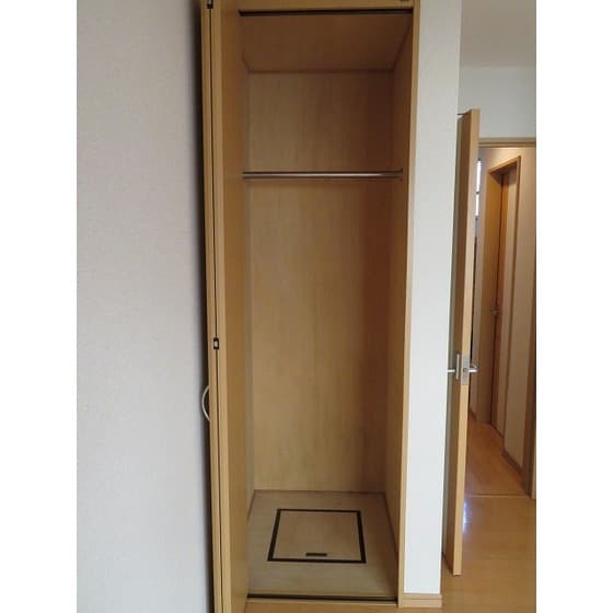 Room image 13