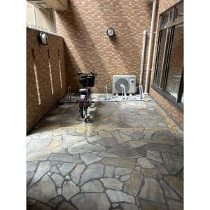 Room image 9