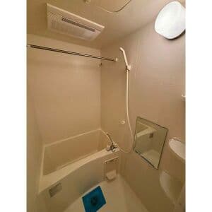 Room image 15