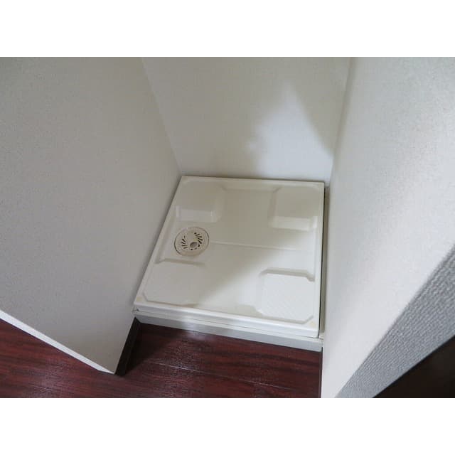 Room image 12
