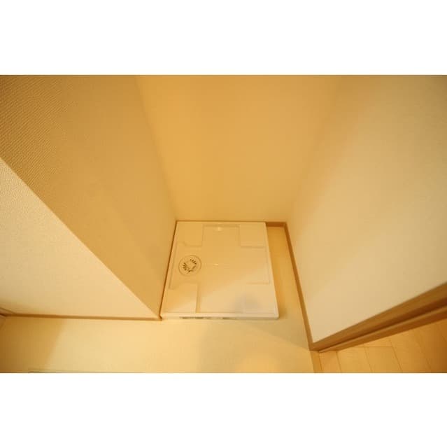 Room image 12