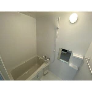 Room image 11