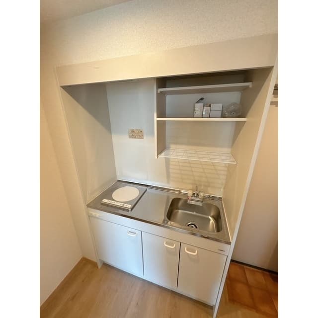 Room image 11