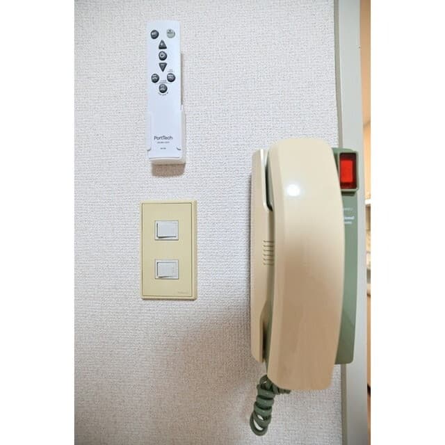 Room image 10
