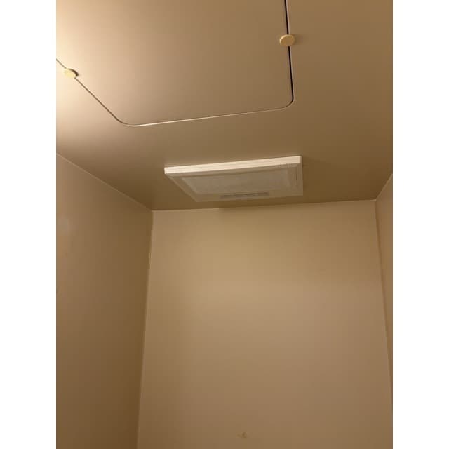 Room image 15