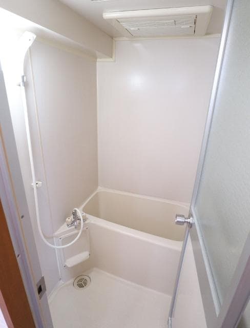 Room image 11
