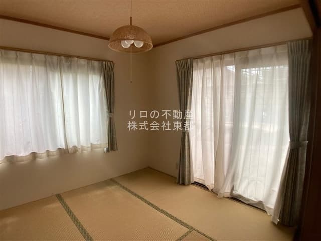 Room image 15